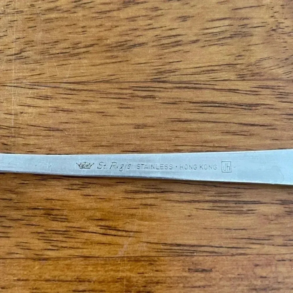 Vintage St. Regis Stainless Flatware Dinner Spoon Rose Leaves Floral Cottage‎